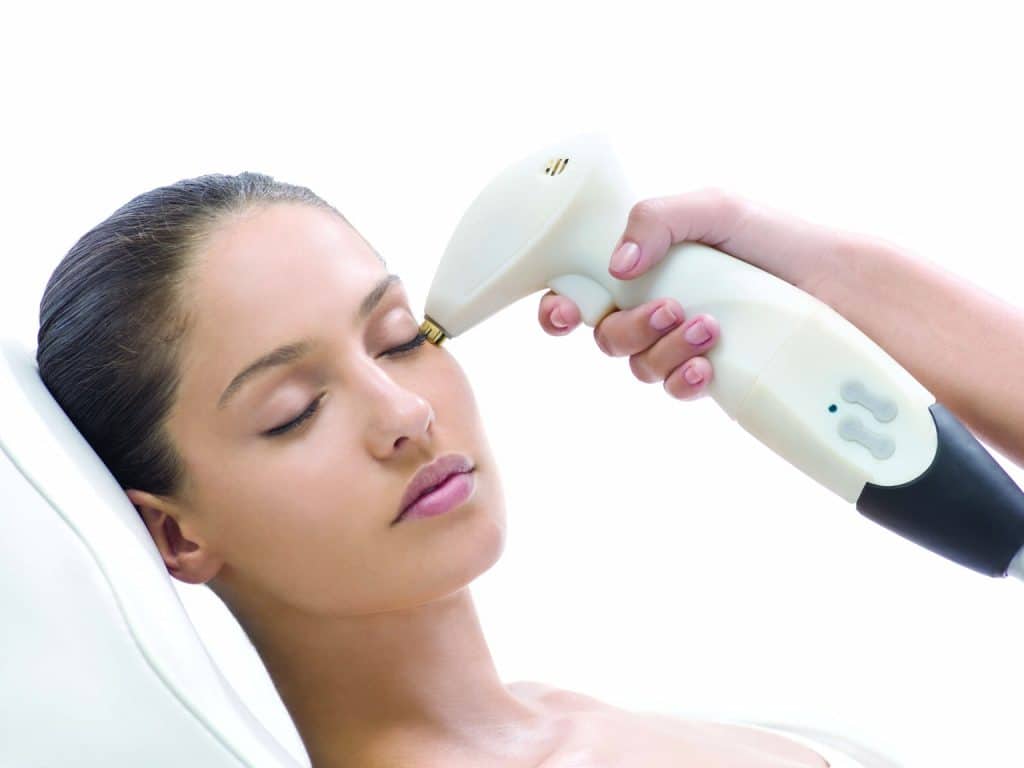 Dispositif RF REACTION pour raffermissement peau sans chirurgie