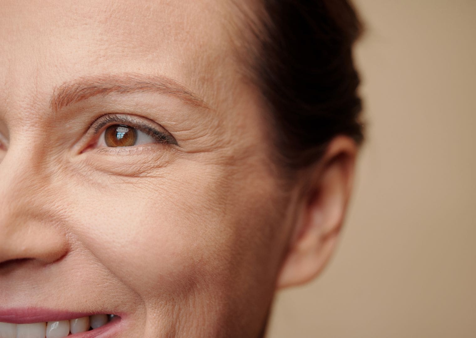Alternative naturelle aux injections avec JetPeel pour une peau éclatante sans injection